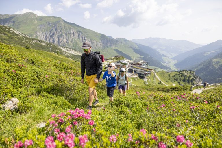 Wandern in Hintertux im Zillertal für Gäste der Lieblingsnest Apartments